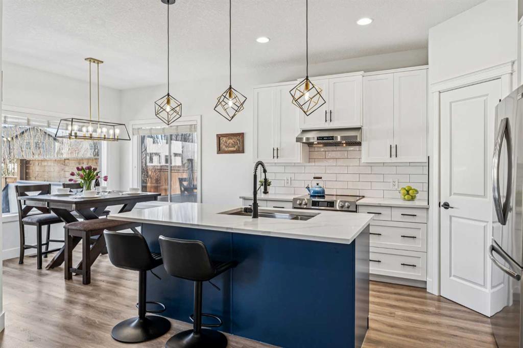 Picture of 54 Elgin Meadows Green SE, Calgary Real Estate Listing