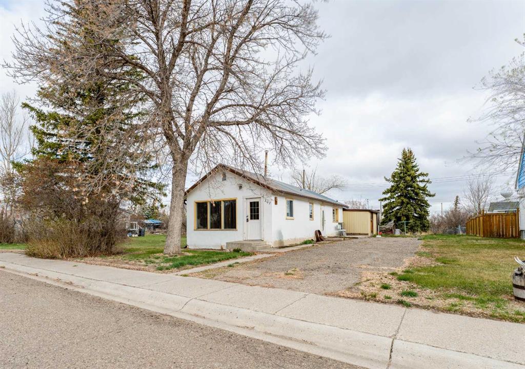 Picture of 307 1 Avenue S, Coutts Real Estate Listing