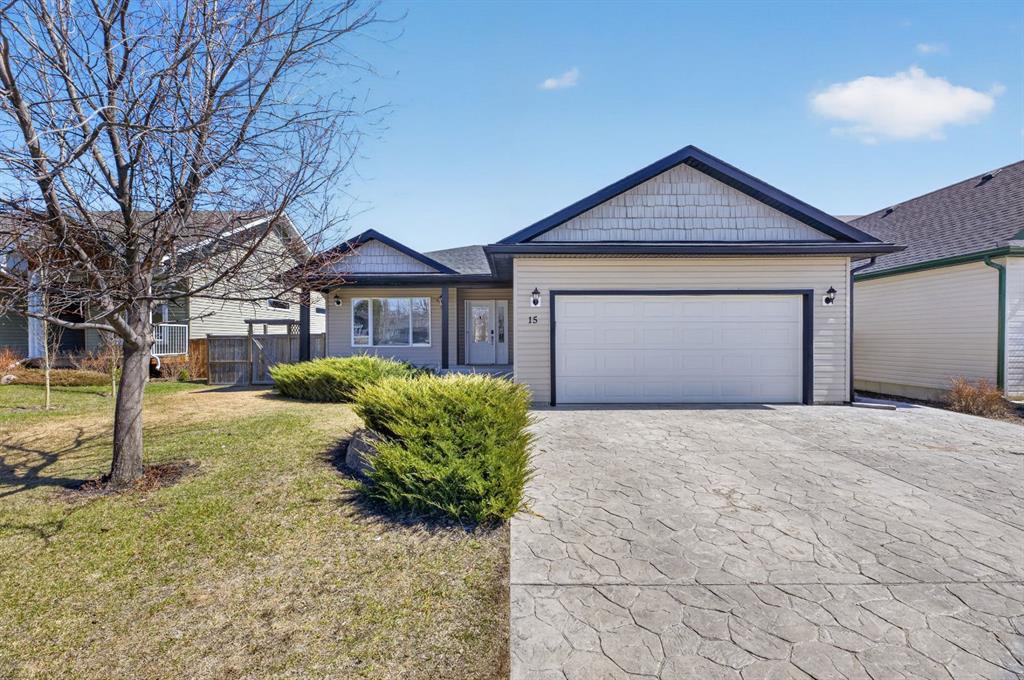 Picture of 15 Meadowview Court , Didsbury Real Estate Listing