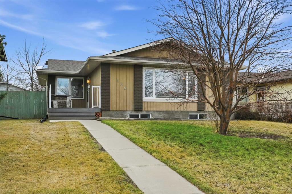 Picture of 138 Midcrest Crescent SE, Calgary Real Estate Listing