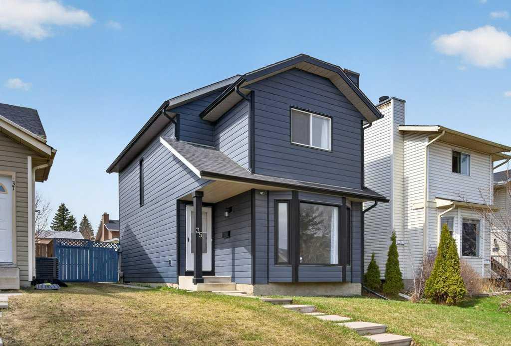 Picture of 35 Martinview Crescent NE, Calgary Real Estate Listing