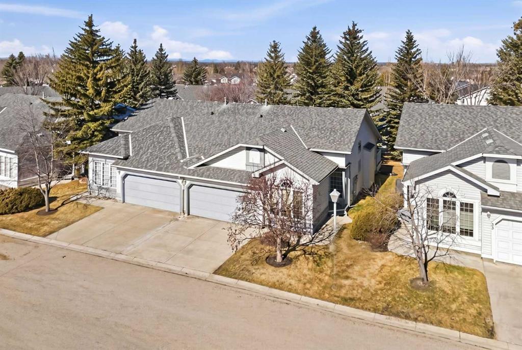 Picture of 35 Douglasview Park SE, Calgary Real Estate Listing