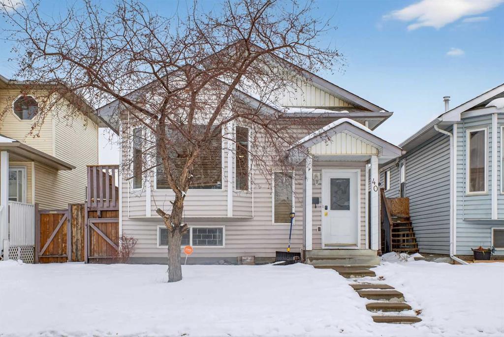 Picture of 40 Erin Circle SE, Calgary Real Estate Listing