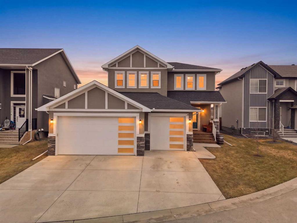 Picture of 1334 Lackner Boulevard , Carstairs Real Estate Listing