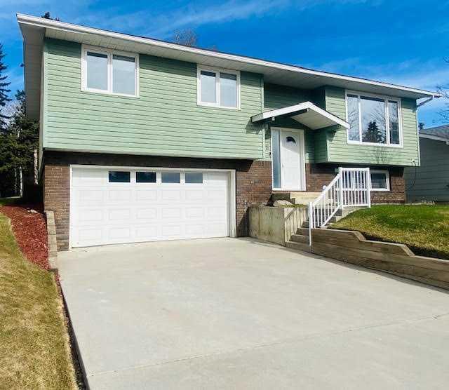 Picture of 158 MALIGNE Drive , Hinton Real Estate Listing