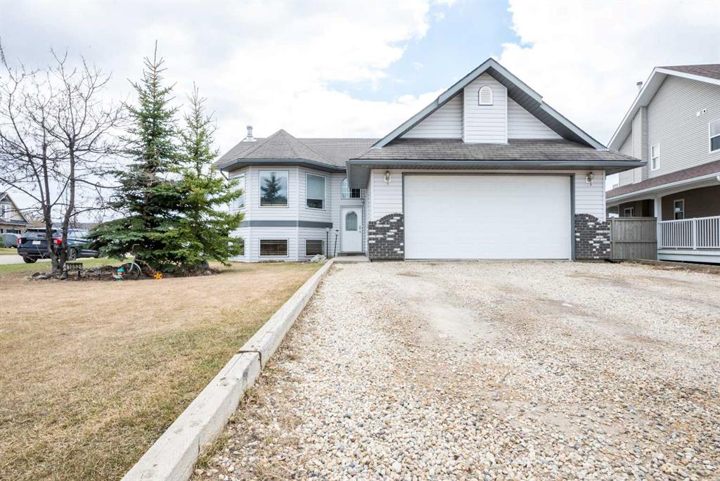 Picture of 1052 10 Street , Beaverlodge Real Estate Listing