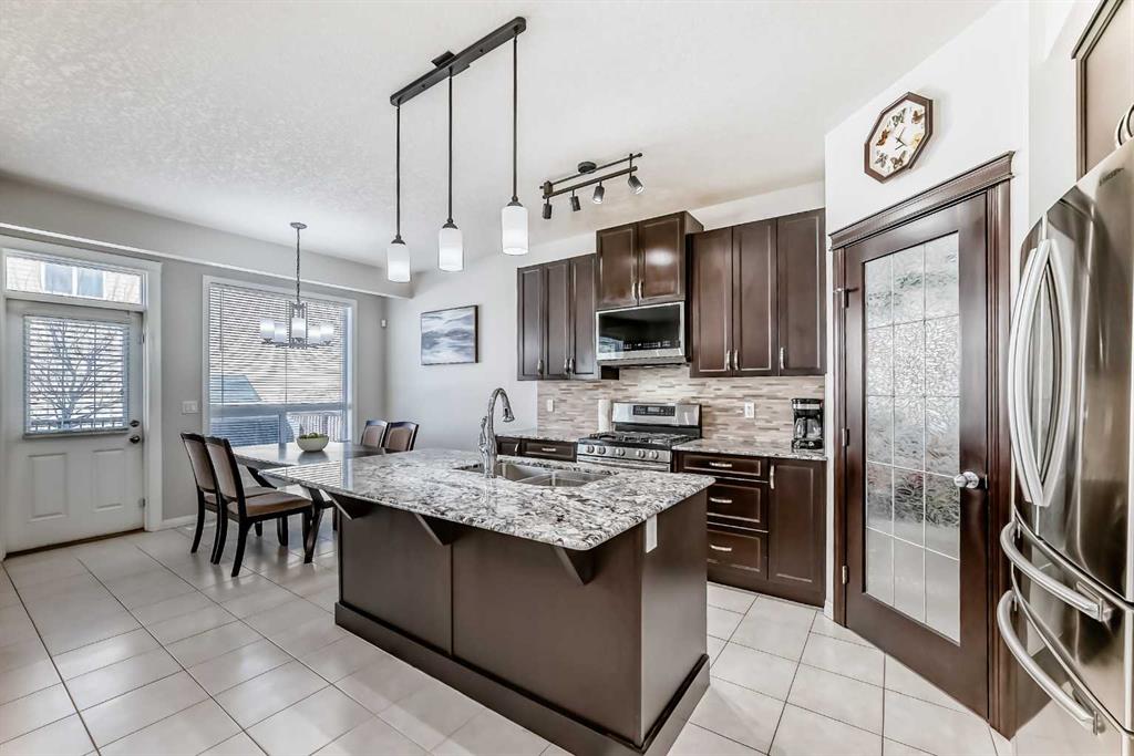 Picture of 795 New Brighton Drive SE, Calgary Real Estate Listing