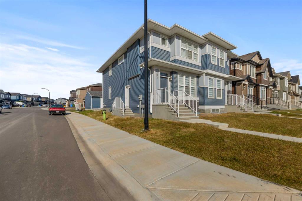 Picture of 281 Creekside Boulevard SW, Calgary Real Estate Listing