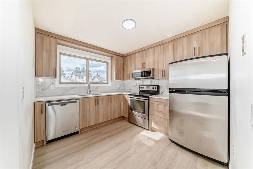 Picture of 4327 38 Street NE, Calgary Real Estate Listing
