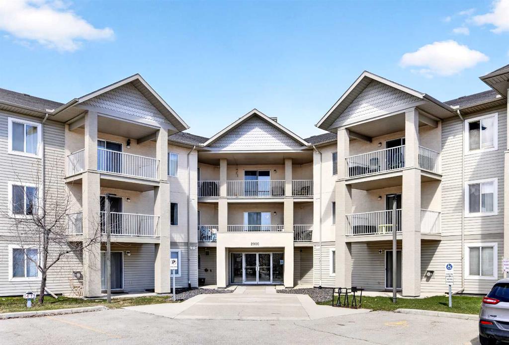 Picture of 213, 2000 Citadel Meadow Point NW, Calgary Real Estate Listing
