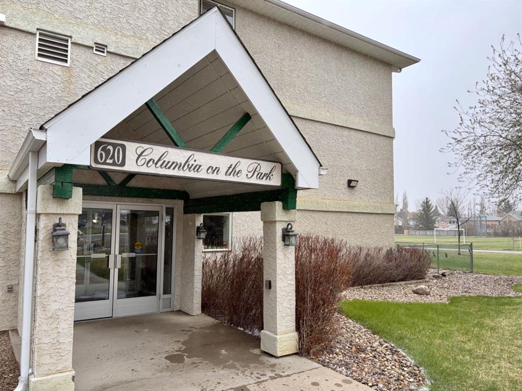 Picture of 221, 620 Columbia Boulevard W, Lethbridge Real Estate Listing