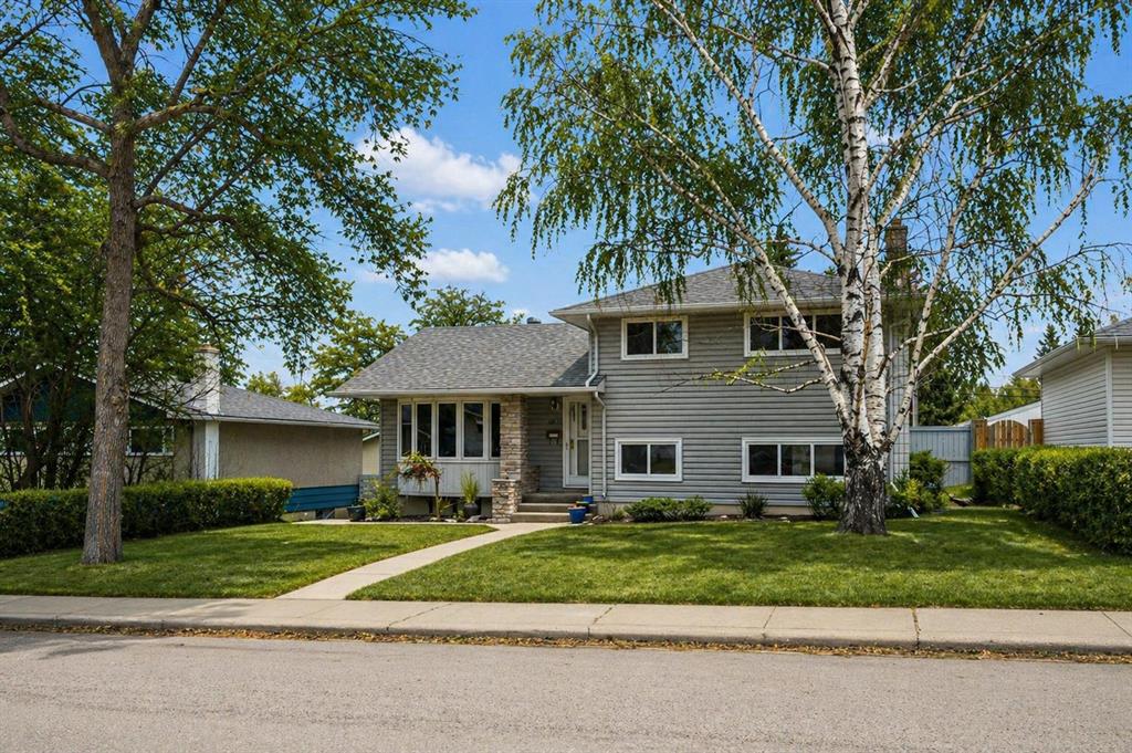 Picture of 3816 Brighton Drive NW, Calgary Real Estate Listing