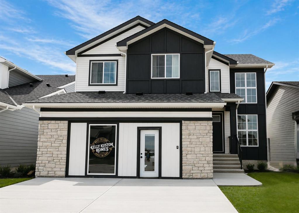 Picture of 807 Lakewood Circle , Strathmore Real Estate Listing