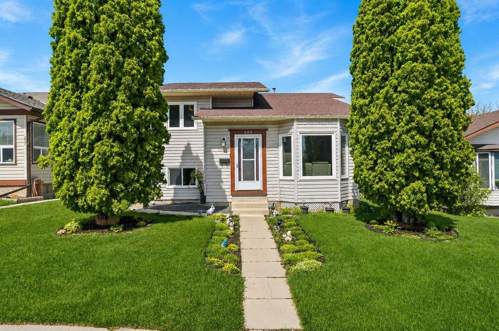 Picture of 203 Shawglen Road SW, Calgary Real Estate Listing