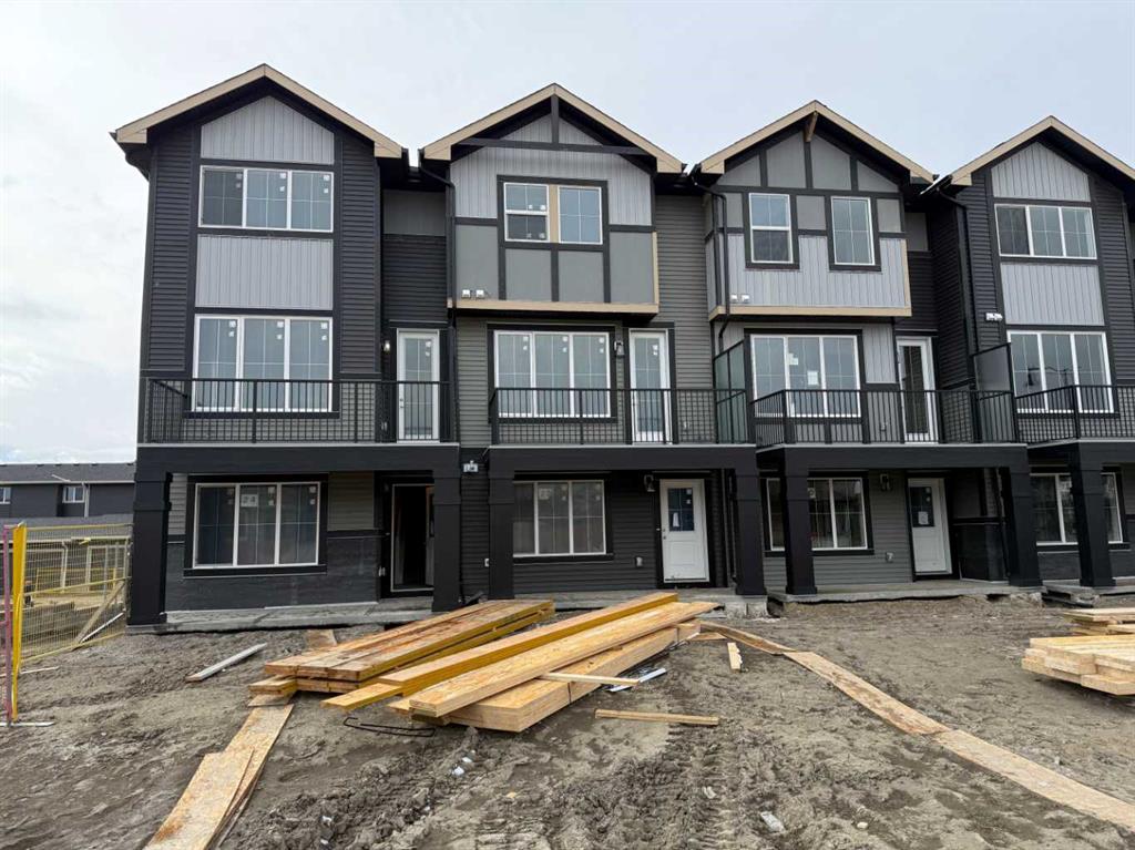 Picture of 24 Sundown Place , Cochrane Real Estate Listing