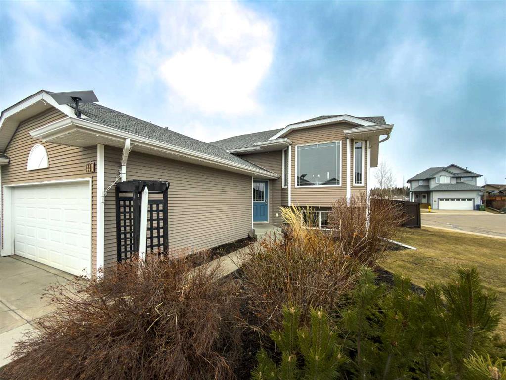Picture of 4414 58 StreetClose , Rocky Mountain House Real Estate Listing