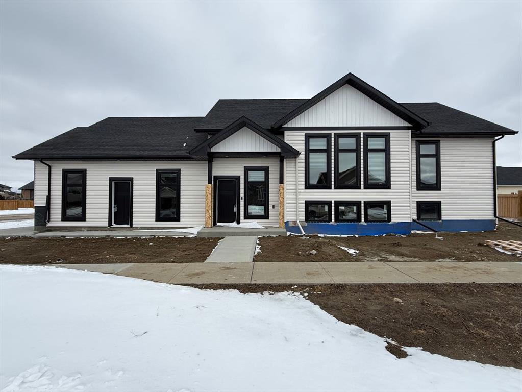 Picture of 7115 37 Street , Lloydminster Real Estate Listing