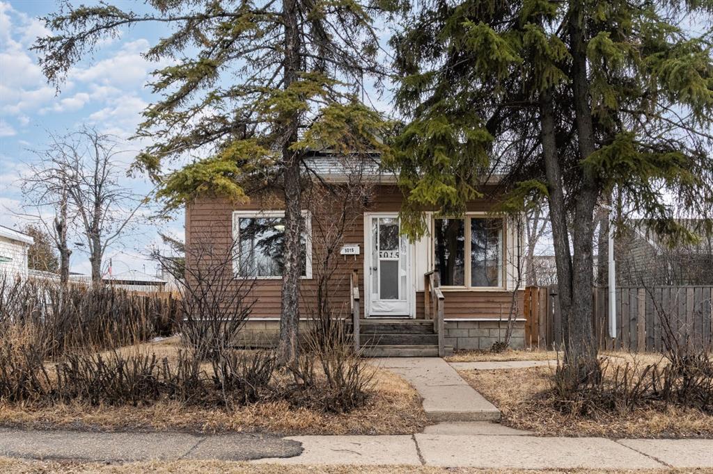 Picture of 5015 52A Street , Camrose Real Estate Listing