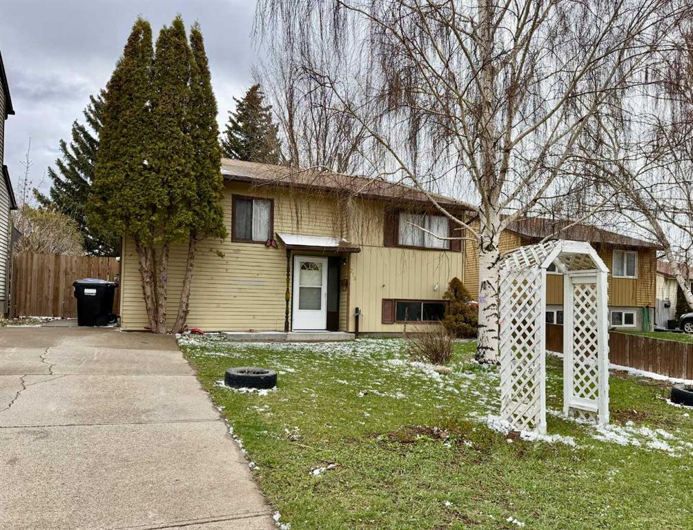 Picture of 213 Stafford Bay N, Lethbridge Real Estate Listing