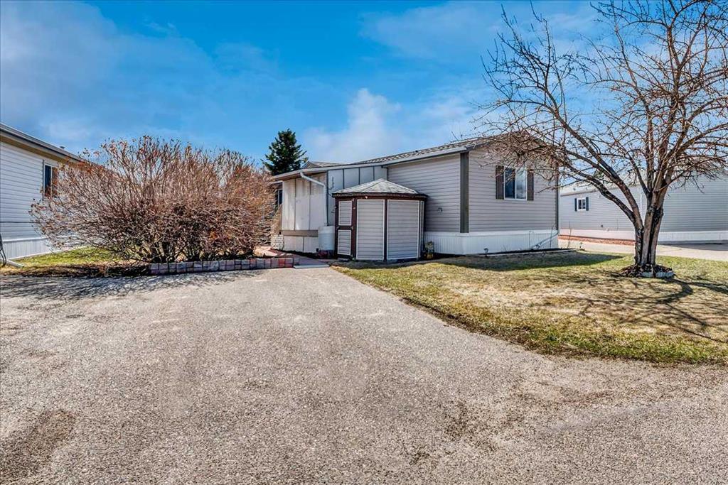 Picture of 38 Doubletree Way , Strathmore Real Estate Listing