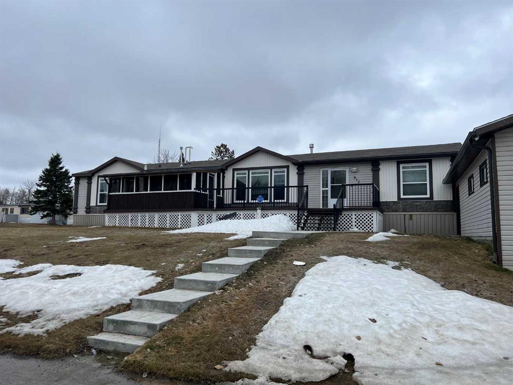 Picture of 812 5 A Street , Fox Creek Real Estate Listing