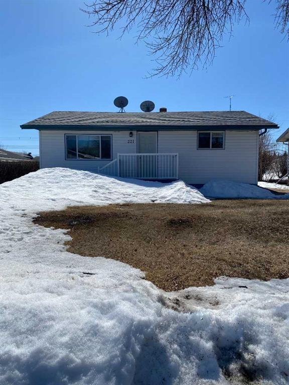 Picture of 221 2nd Avenue SW, Manning Real Estate Listing