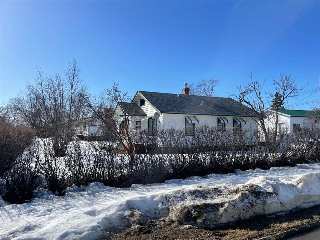 Picture of 11208 102 Avenue , Fairview Real Estate Listing