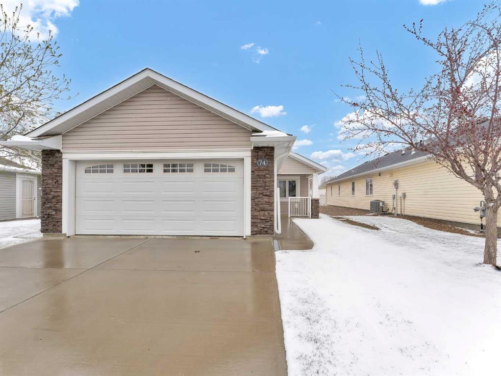 Picture of 74 Chartwell Place SE, Medicine Hat Real Estate Listing