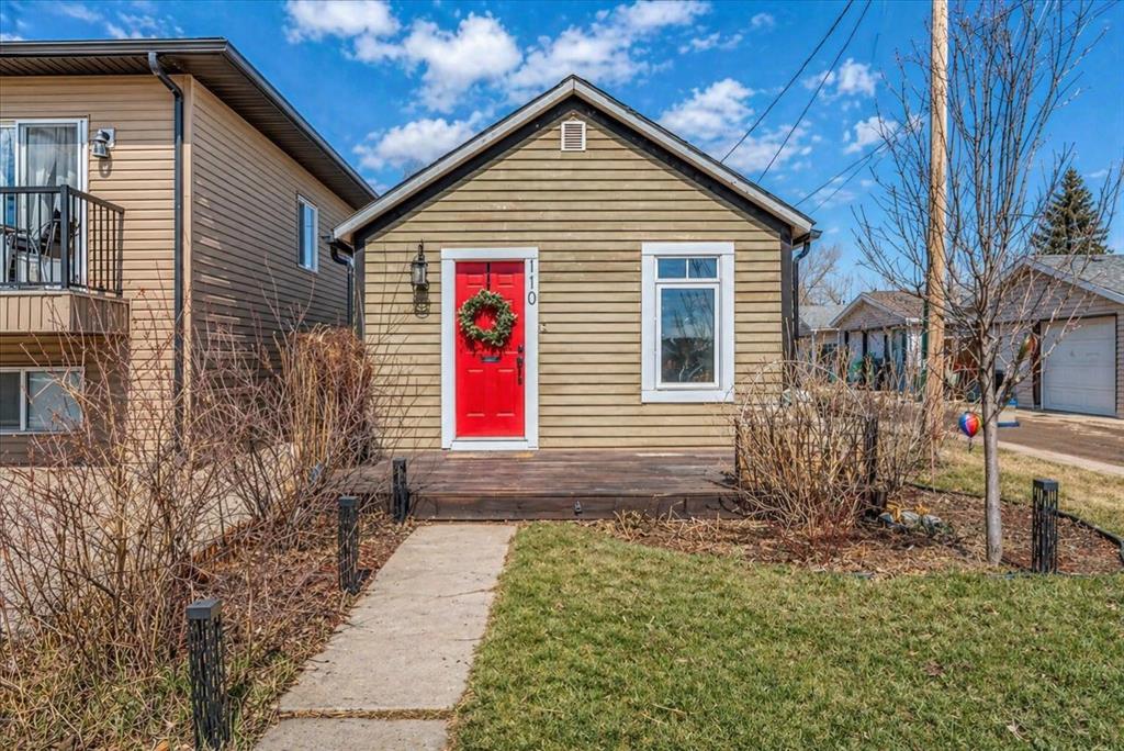 Picture of 110 5 Avenue , Strathmore Real Estate Listing