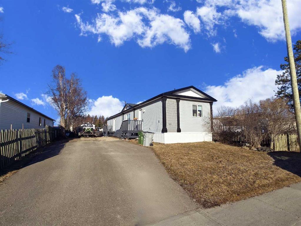 Picture of 606 52 Street , Edson Real Estate Listing