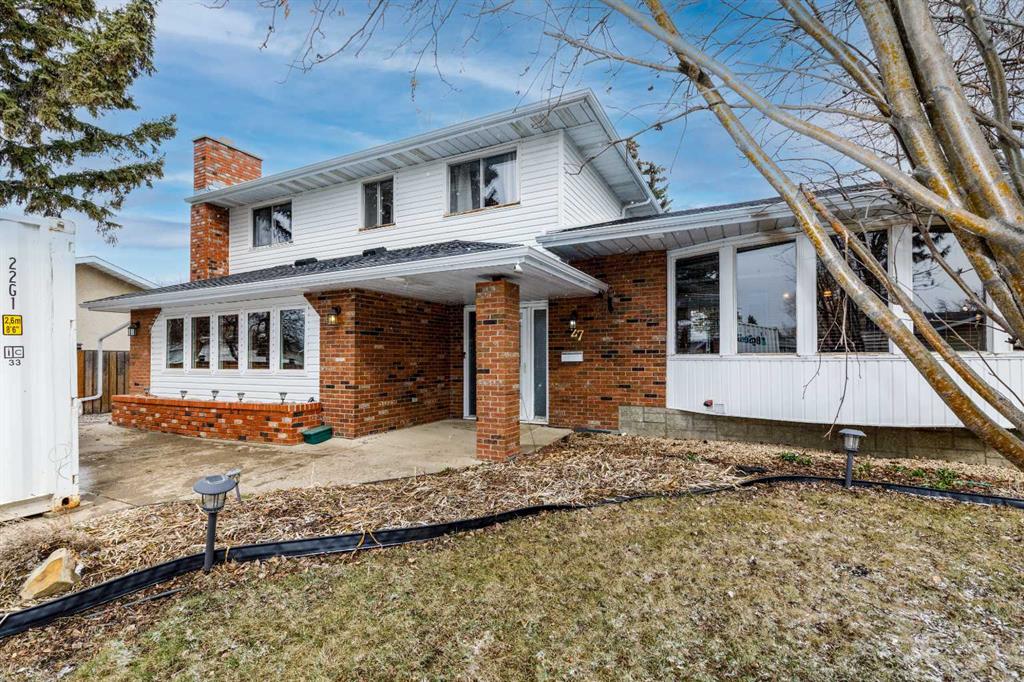 Picture of 27 Wallace Close , Red Deer Real Estate Listing
