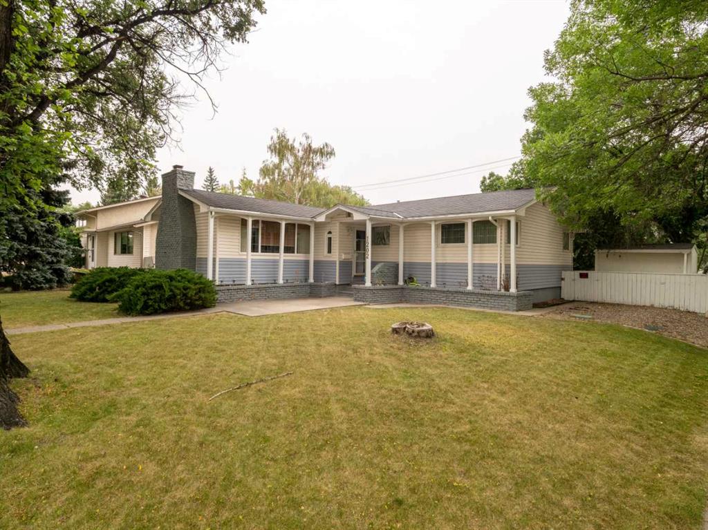 Picture of 1202 13 Street S, Lethbridge Real Estate Listing
