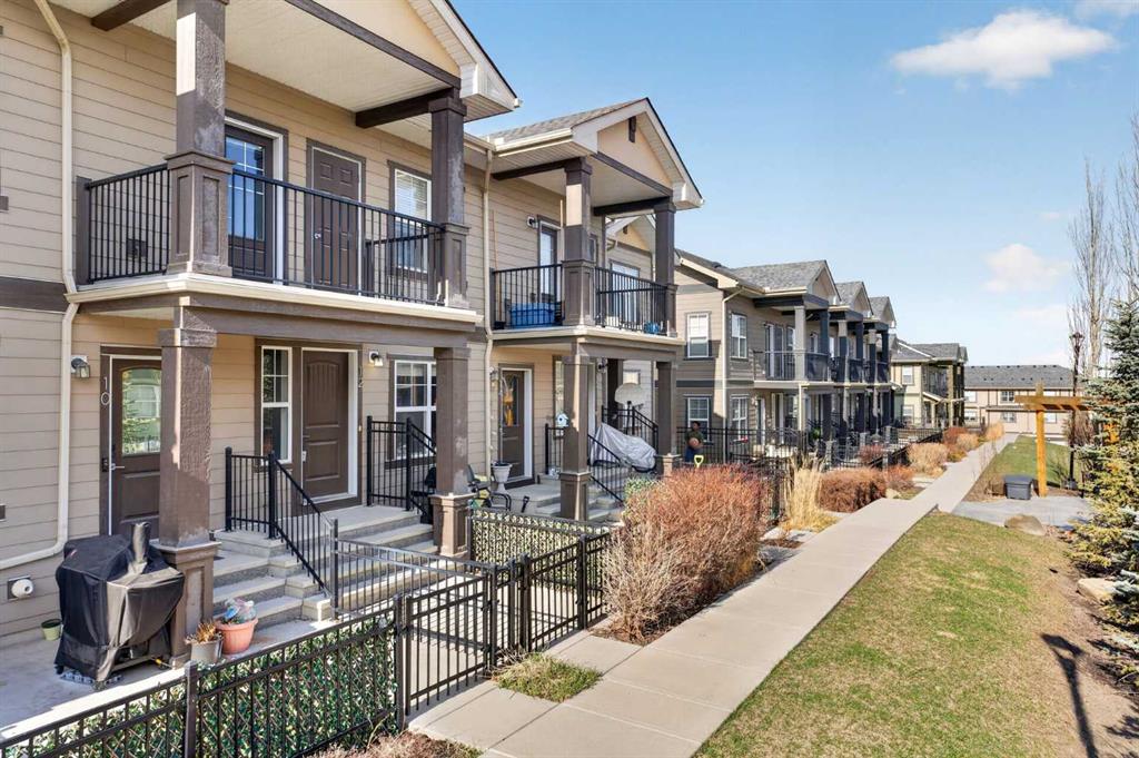 Picture of 12 Evanscrest Gardens NW, Calgary Real Estate Listing