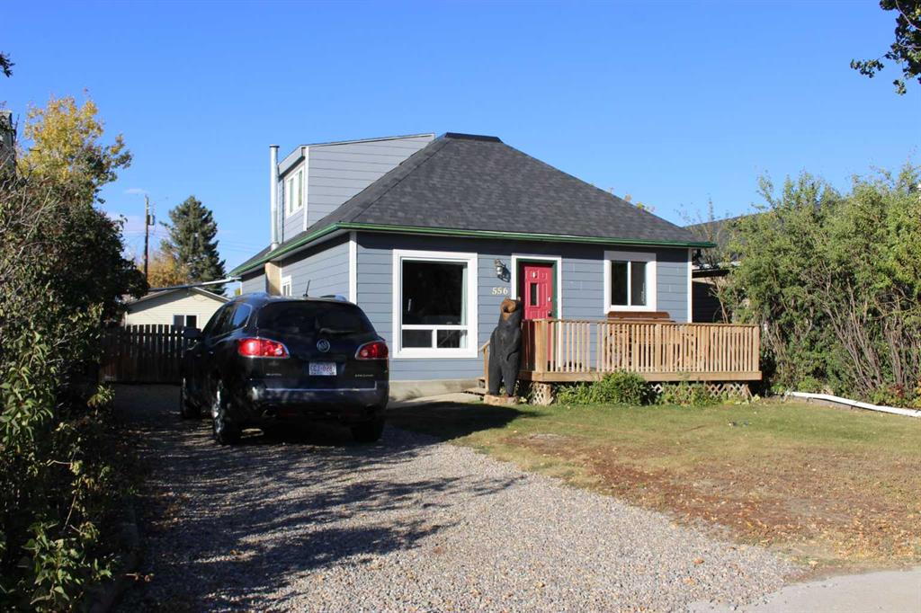 Picture of 556 Rogers Avenue , Picture Butte Real Estate Listing