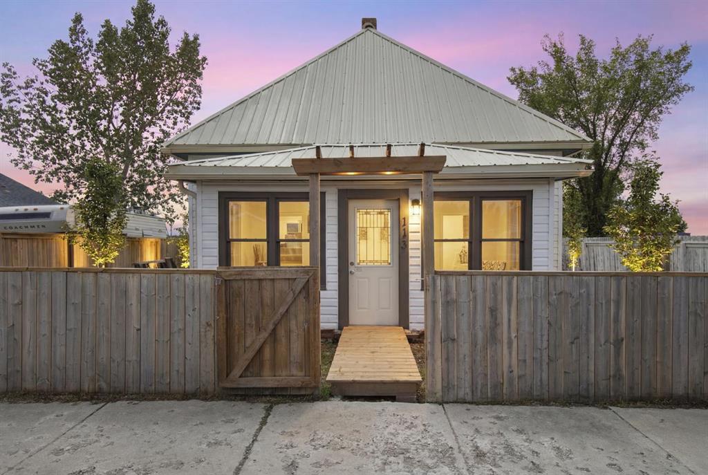 Picture of 113 2 Avenue , Cluny Real Estate Listing