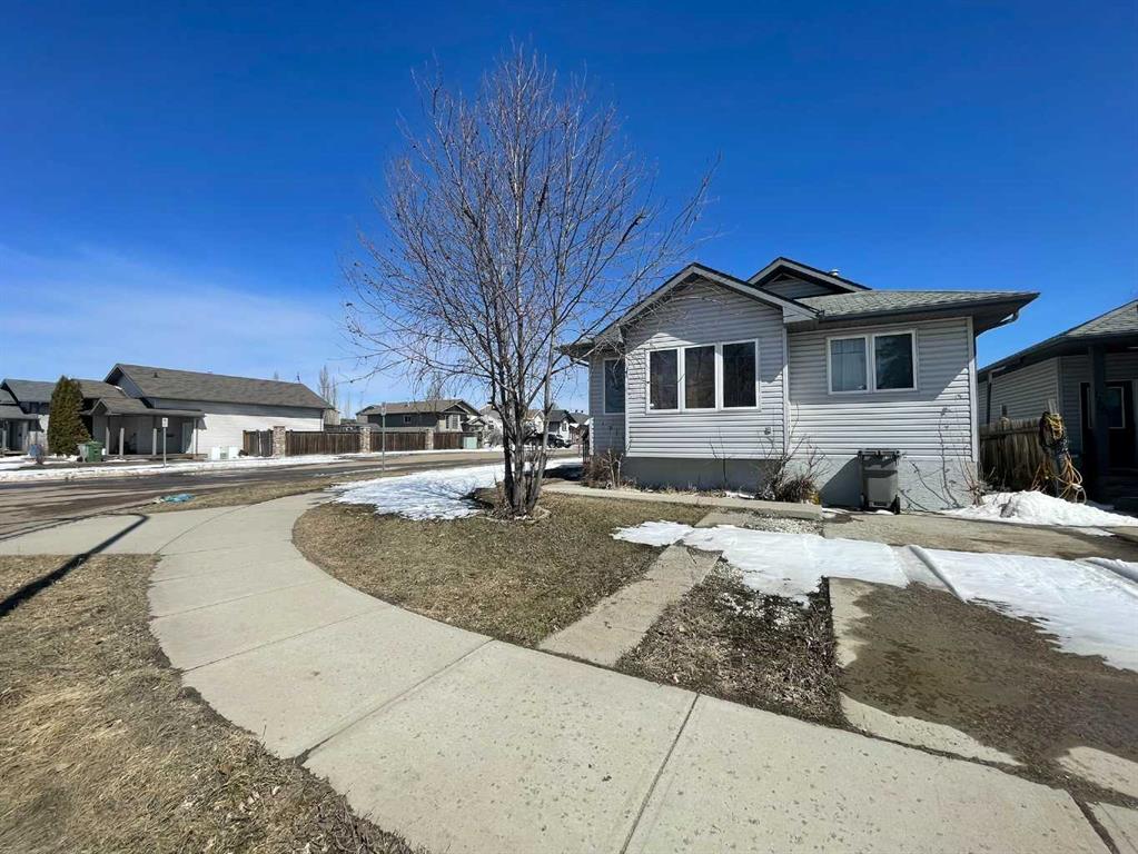 Picture of 1711 49 Avenue , Lloydminster Real Estate Listing