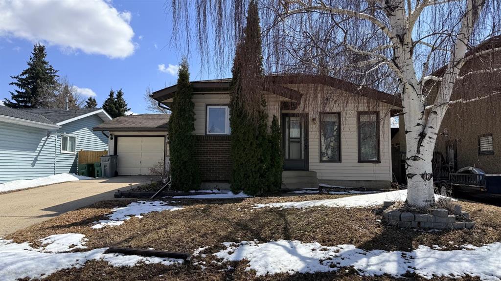 Picture of 5709 40 Street , Lloydminster Real Estate Listing