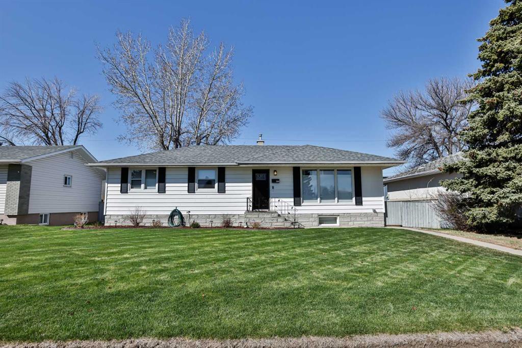 Picture of 1104 27 Street S, Lethbridge Real Estate Listing