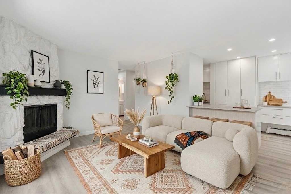 Picture of 31, 2414 14A Street , Calgary Real Estate Listing