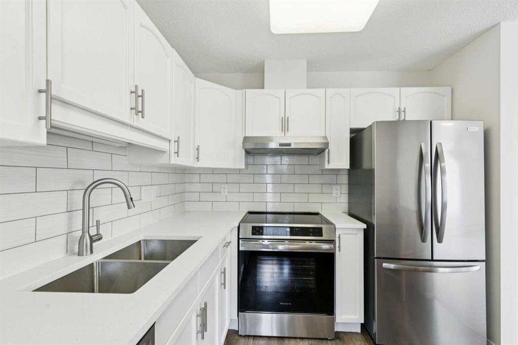 Picture of 2309, 2309 Hawksbrow Point NW, Calgary Real Estate Listing