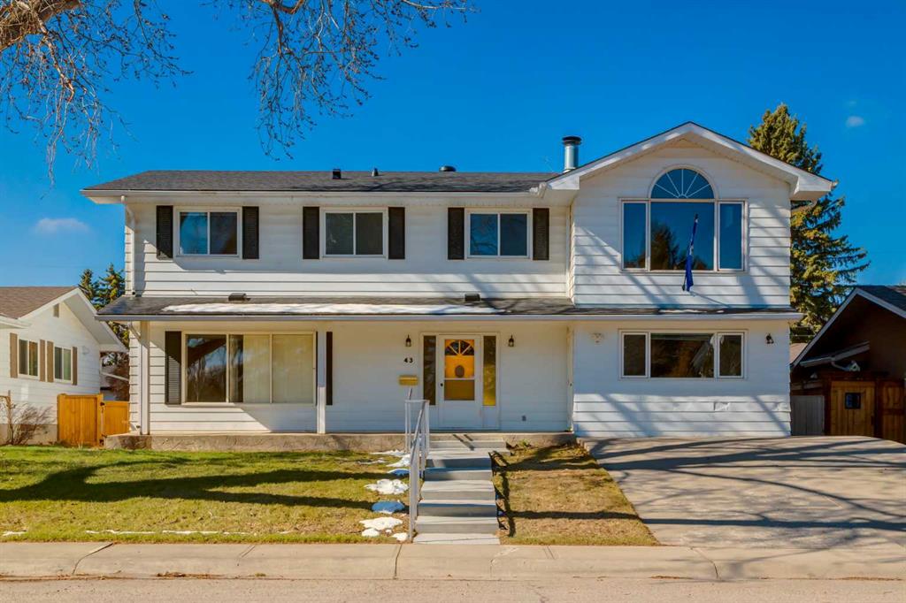 Picture of 43 Mapleburn Drive SE, Calgary Real Estate Listing