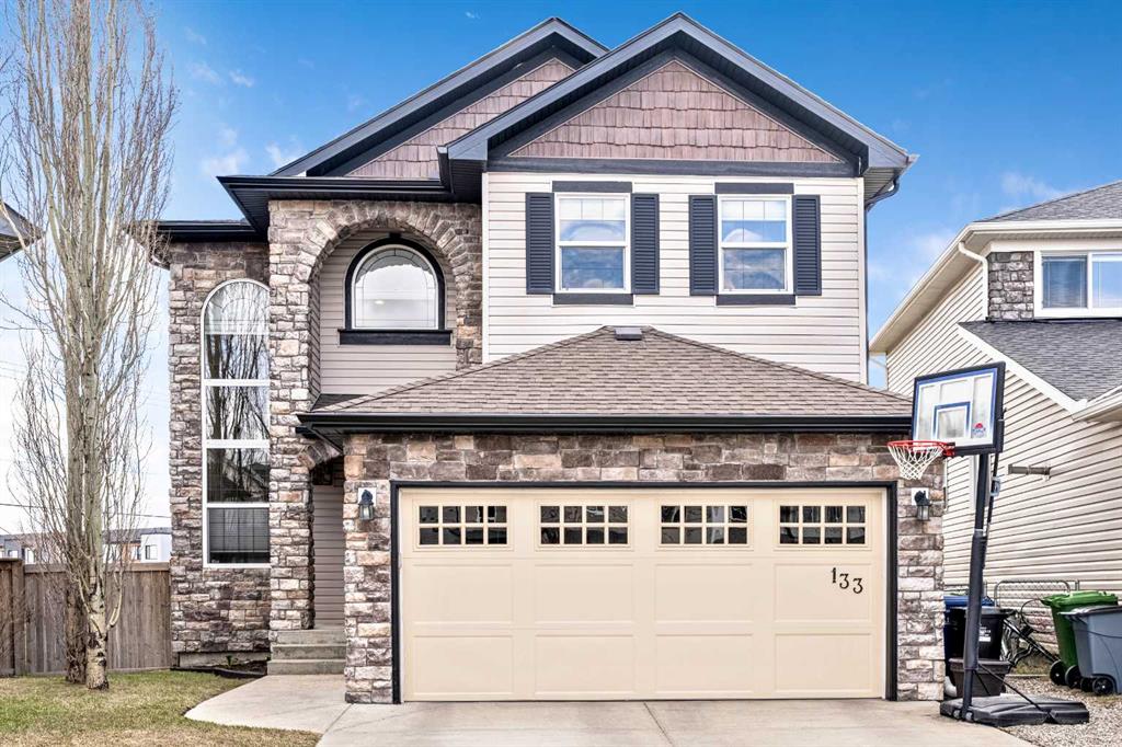 Picture of 133 Channelside Cove SW, Airdrie Real Estate Listing