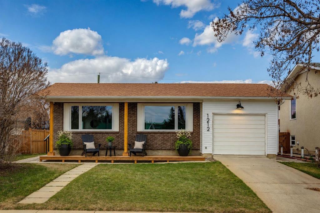Picture of 1212 Lake Sylvan Drive SE, Calgary Real Estate Listing