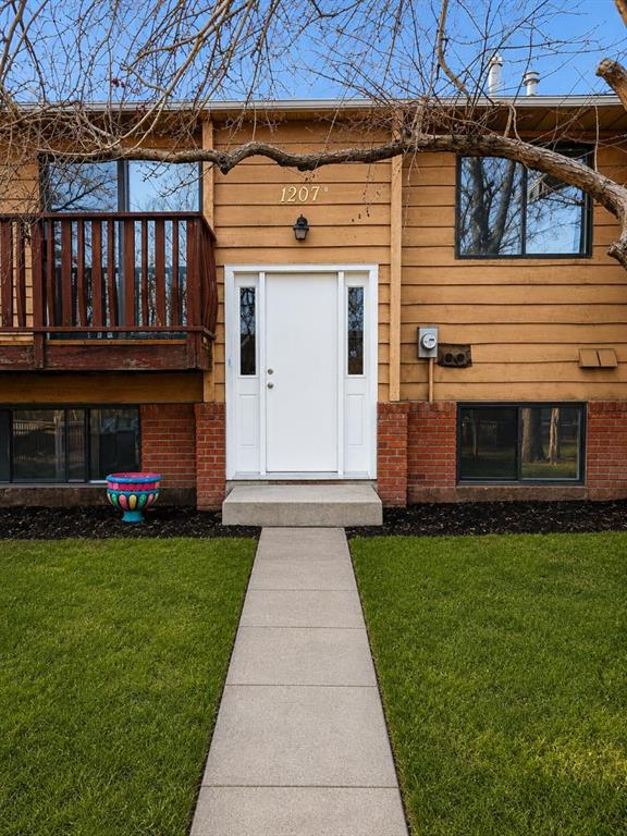 Picture of B, 1207 44 Street SE, Calgary Real Estate Listing