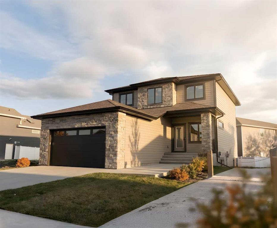Picture of 726 Sixmile End S, Lethbridge Real Estate Listing
