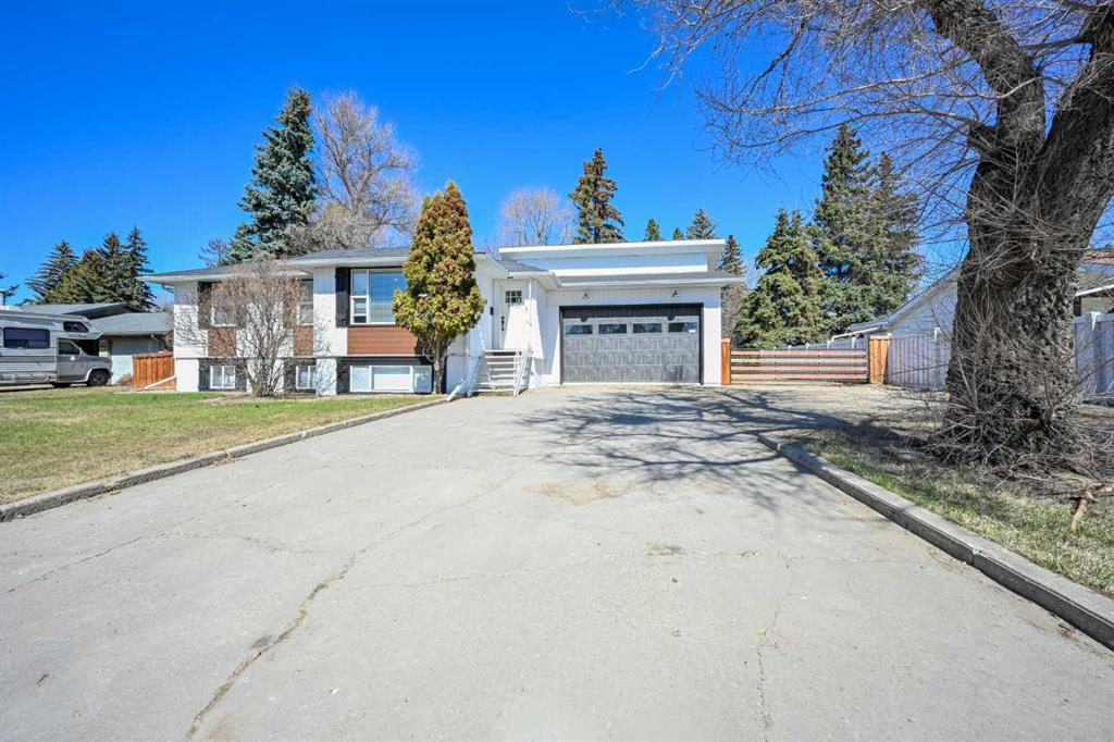 Picture of 9910 105 Avenue , Grande Prairie Real Estate Listing