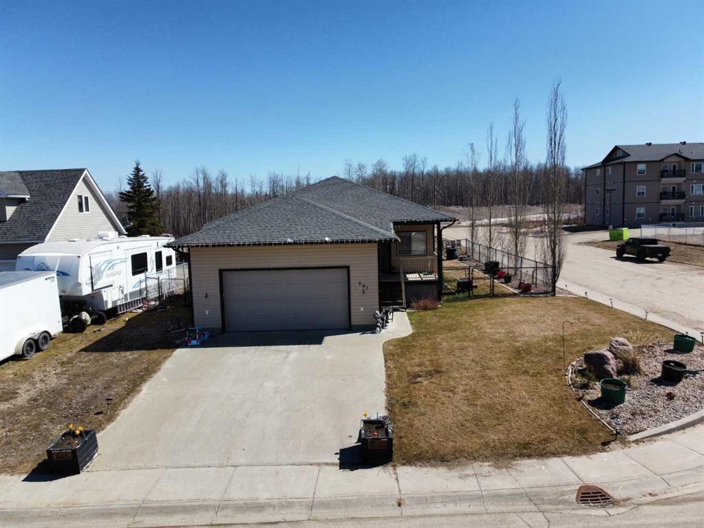 Picture of 601 3 Street , Fox Creek Real Estate Listing