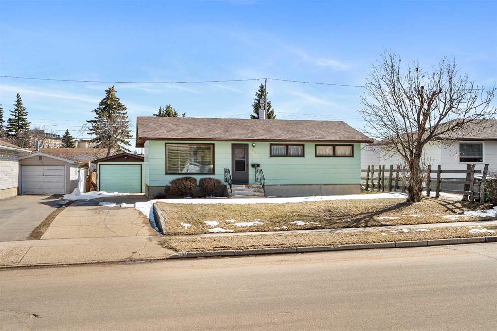 Picture of 5621 47 Street , Lloydminster Real Estate Listing