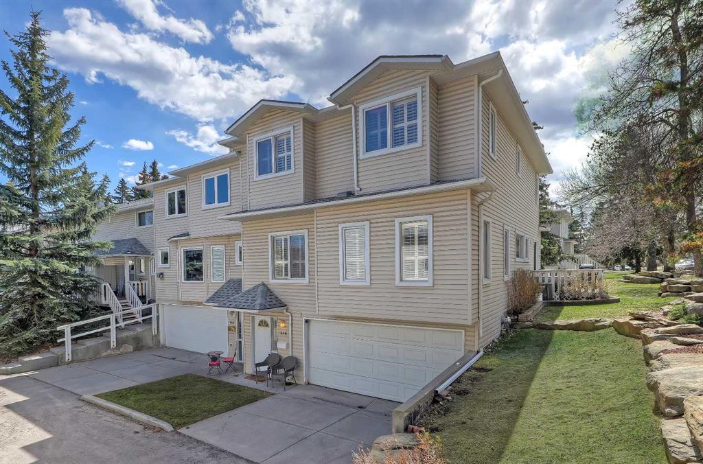 Picture of 446 Killarney Glen Court SW, Calgary Real Estate Listing