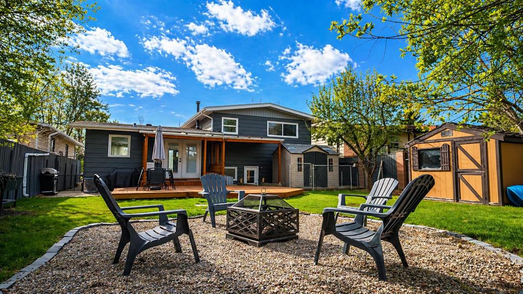Picture of 10 Cayuga Place W, Lethbridge Real Estate Listing
